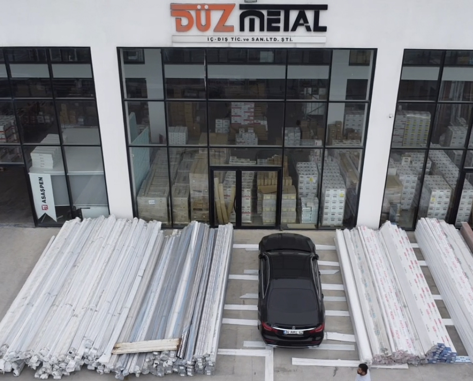 Düz Metal